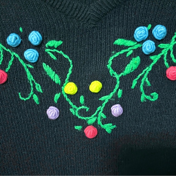 VINTAGE 70S V-NECK SWEATER NAVY BLUE 3D POMPOM FLORAL FLOWERS MULTI-COLOR XS/S - Picture 10 of 14